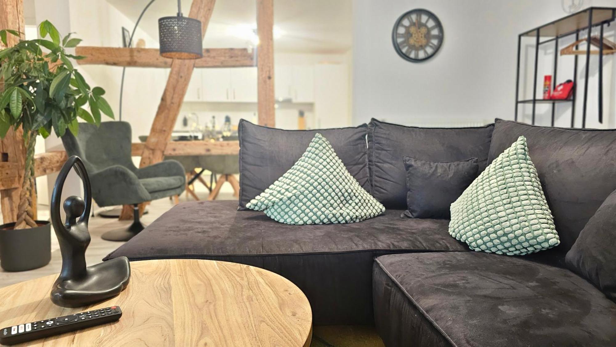 Design-Apartment II Boxspring I Nespresso I Balkon I Basel 10 Km I Tiefgarage Eimeldingen Buitenkant foto